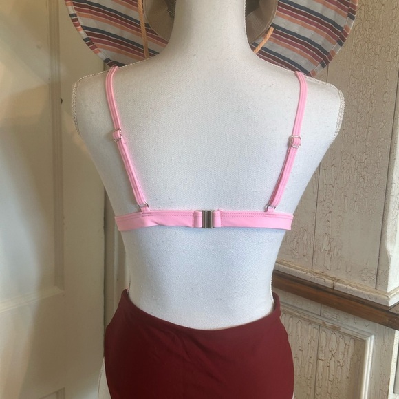 Stylish Women's Swimwear Set in Burgundy and Pink - Picture 7 of 16